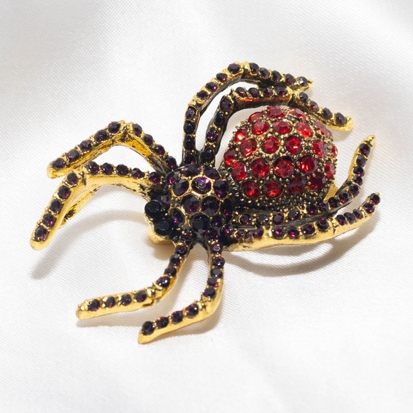 ✨Betsey Johnson Maven Rhinestone Spider Brooch - Picture 1 of 7